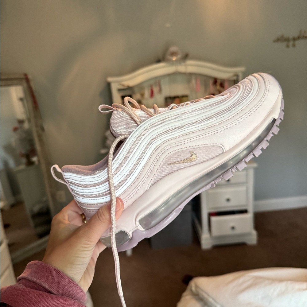 Nike Sneakers!!